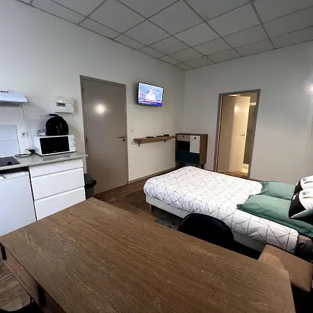 Apartment Beau Dans Rue Au Calme En Centre De Proche De La Gare Niort