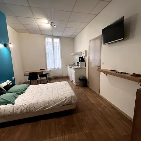 Beau Dans Rue Au Calme En Centre De Proche De La Gare *